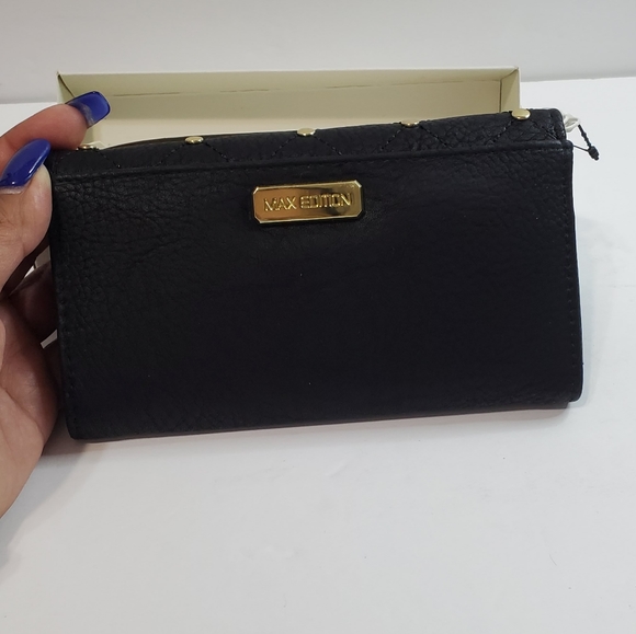 Max Edition Black Gold Stud Wallet - Picture 3 of 5